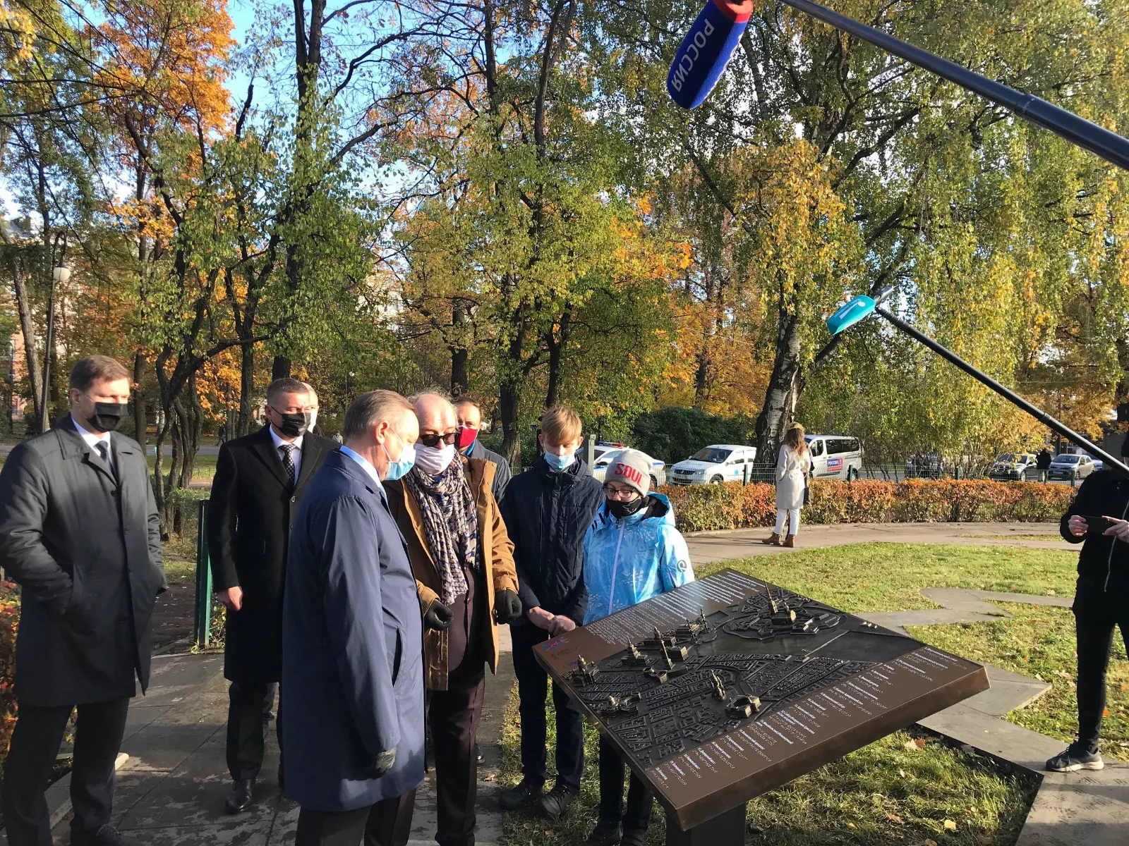 "Прикоснуться к Петербургу"